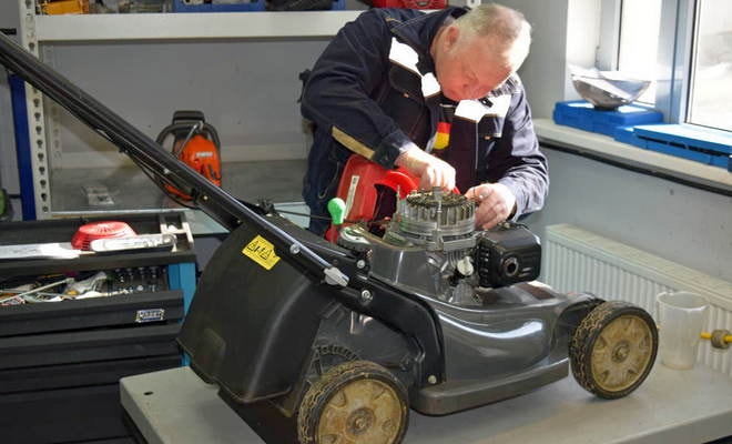 Профессиональный ремонт газонокосилок в РемТех Профессиональный ремонт газонокосилок в РемТех