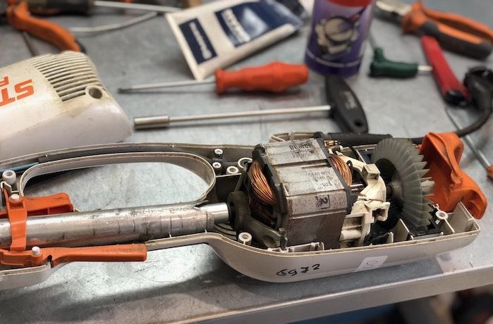 Ремонт двигателя высотореза Ремонт двигателя высотореза